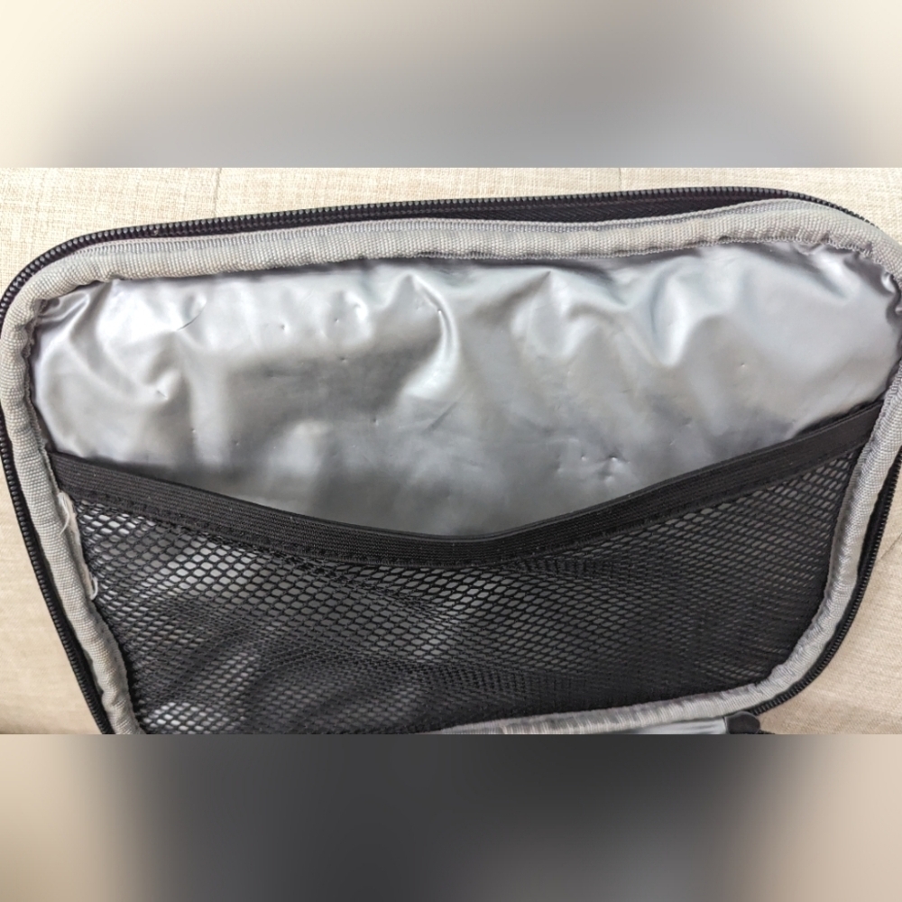NIKE Lunch Box Insulated With Hard Shell - Picture 11 of 15
